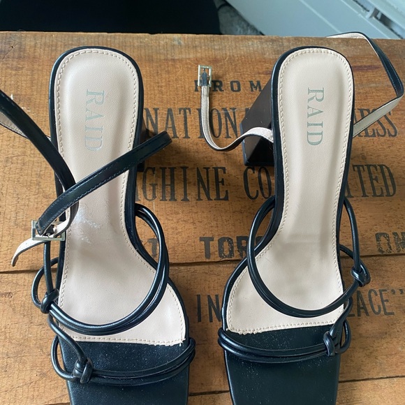 Black strapy Raid heels - Picture 3 of 3